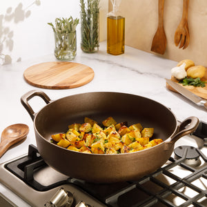 Bloomhouse Natural Bronze Finish 13-Inch Round Cast Iron Everyday Pan – Dual Handles & Olive Wood Trivet, Oven, Stovetop & Campfire Safe