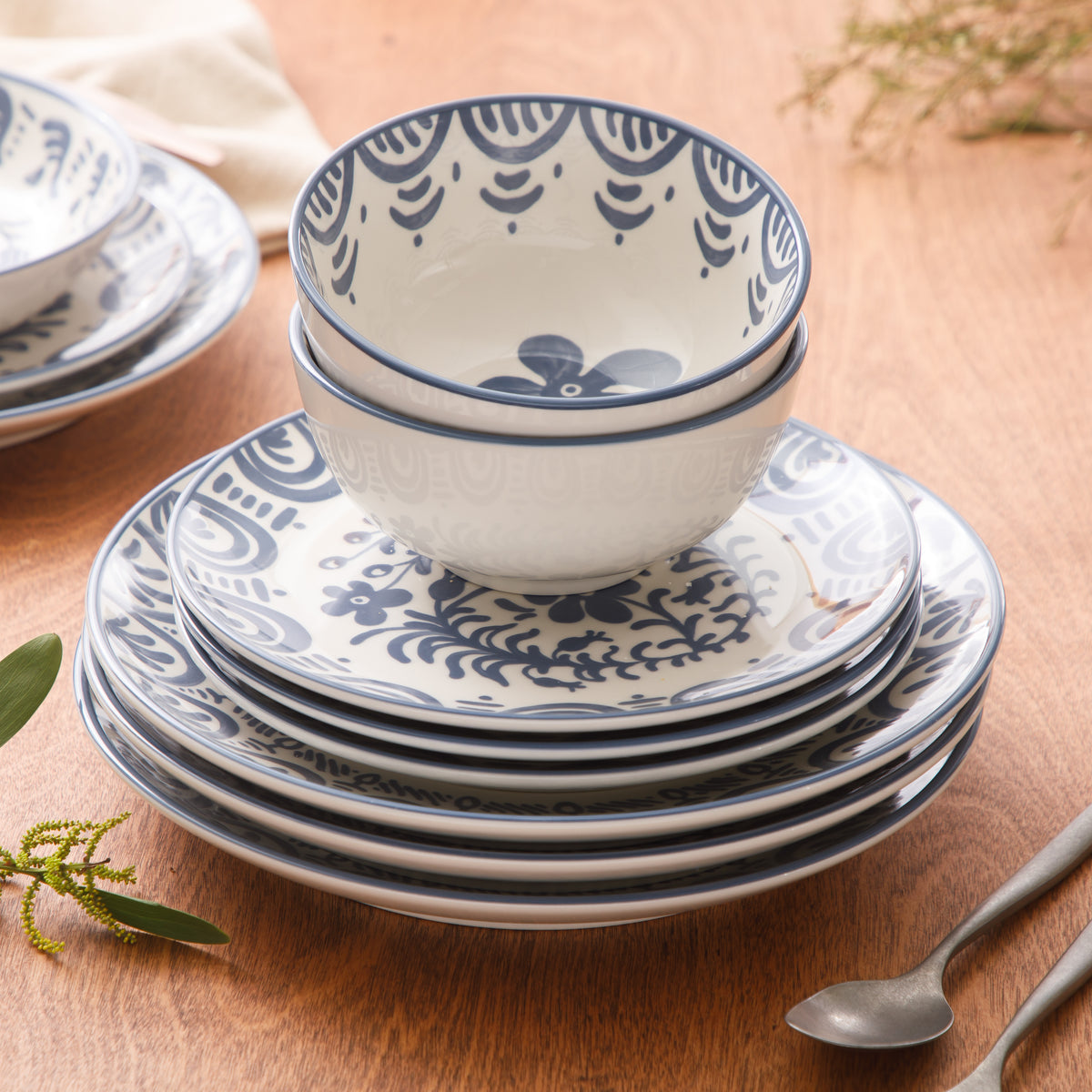 16-Piece Dinnerware Set for 4 - Stoneware - Valencia Flor - Iris Blue