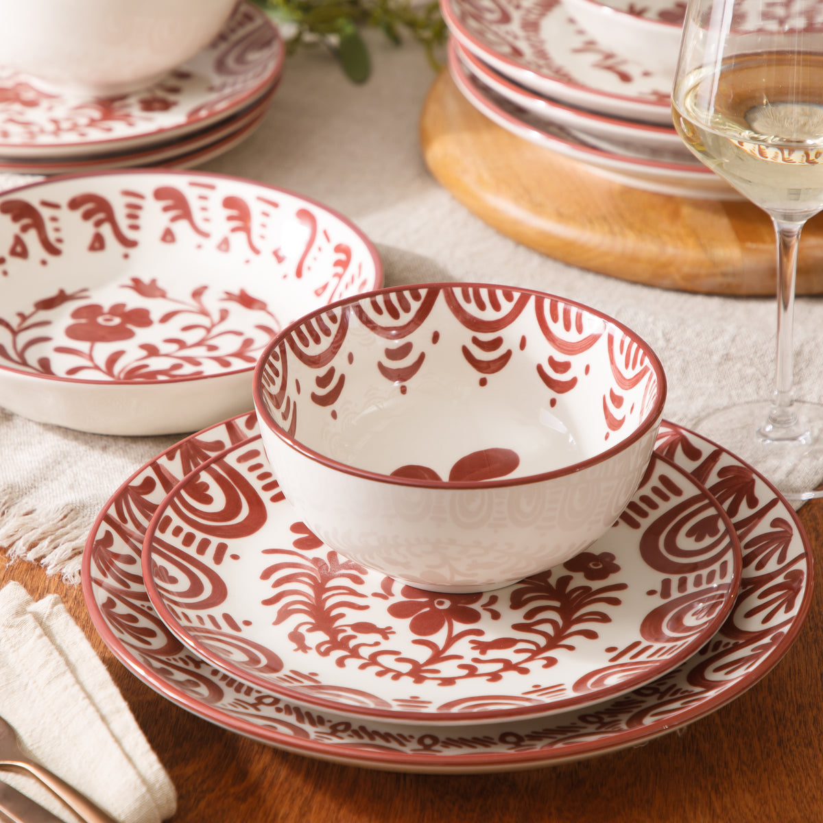 16-Piece Dinnerware Set for 4 - Stoneware - Valencia Flor - Pomegranate Red