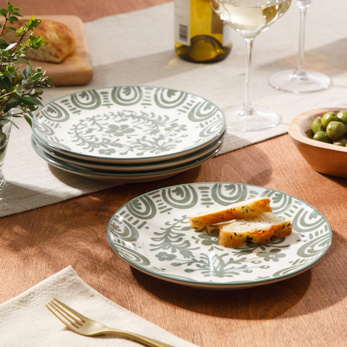 Valencia Flor - 4-Piece 8.75 Inch Salad Plate Set, Fern Green