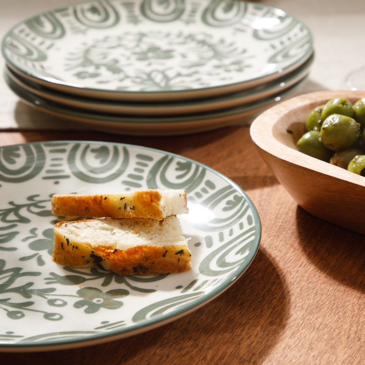 Valencia Flor - 4-Piece 8.75 Inch Salad Plate Set, Fern Green