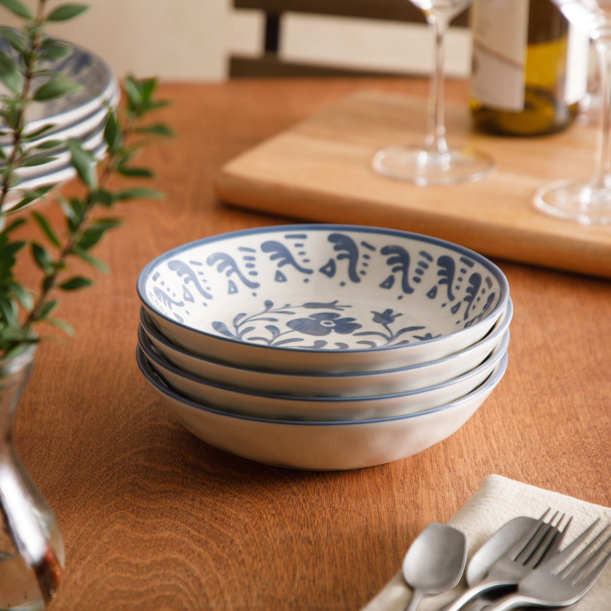 4-Piece 8 Inch Pasta Bowl Set - Stoneware - Valencia Flor - Iris Blue