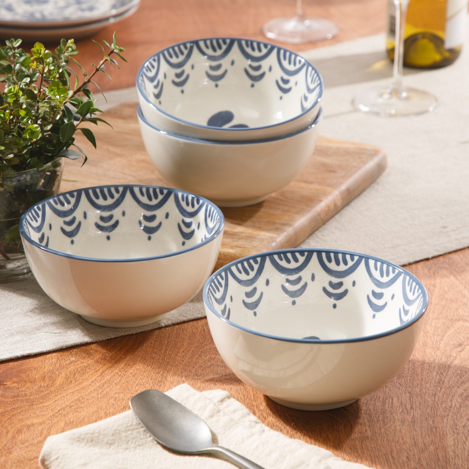 Valencia Flor - 4-Piece 6 Inch Cereal Bowl Set - Portuguese Stoneware - Iris Blue