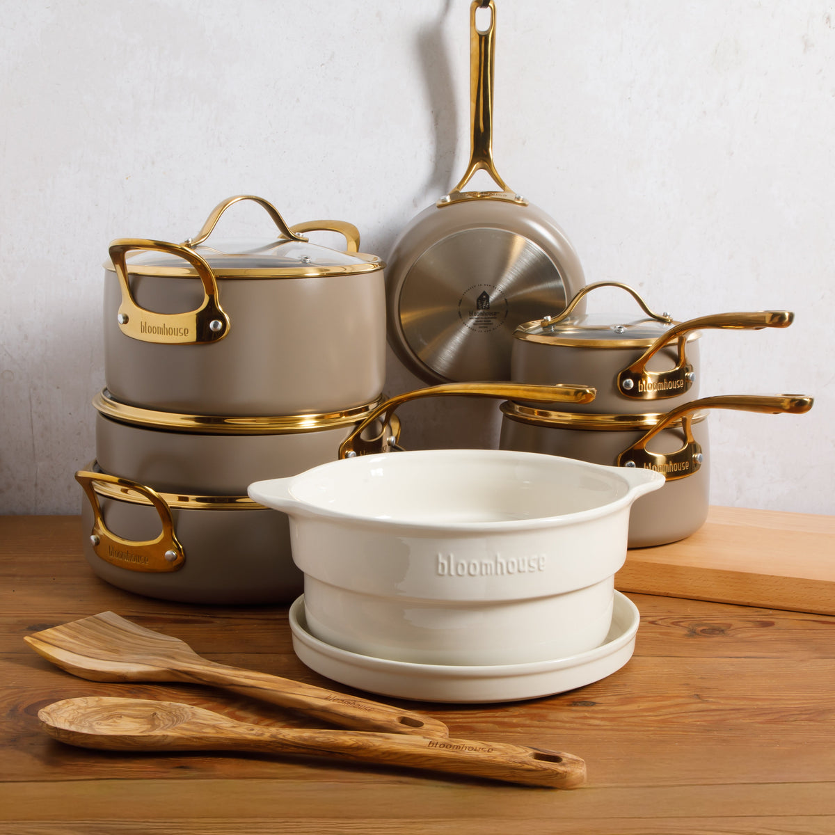 15-Piece Cookware Set - PFAS-Free Ceramic Nonstick Aluminum with Gold Handles, Cappuccino Cream