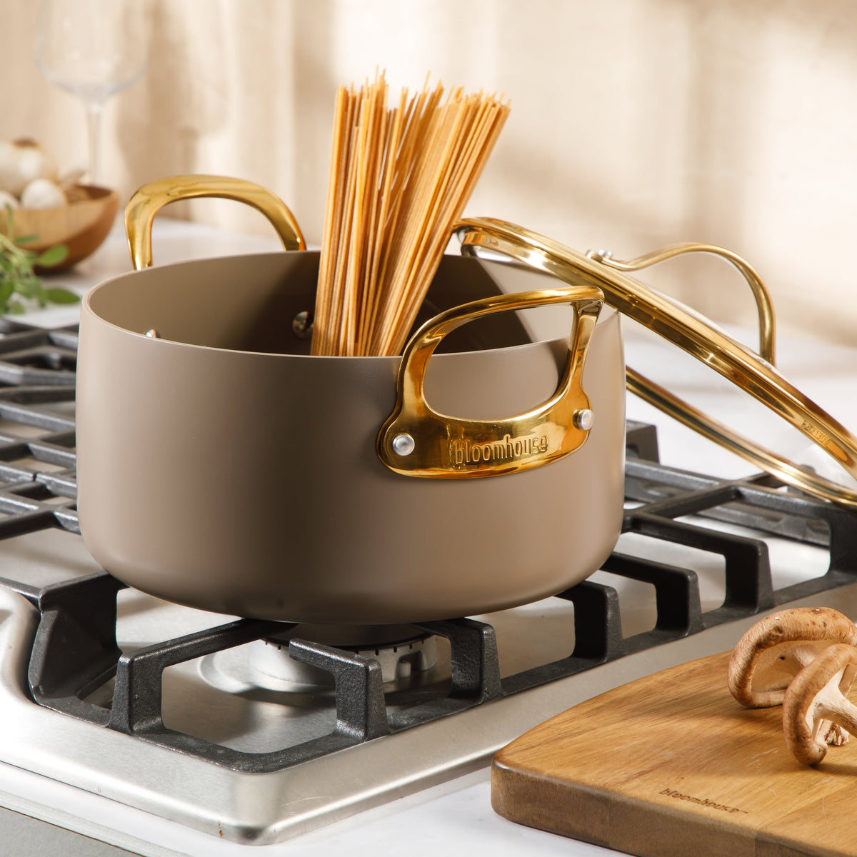 6 Quart Dutch Oven with Lid - PFAS-Free Ceramic Nonstick Aluminum with Gold Handles, Cappuccino Cream