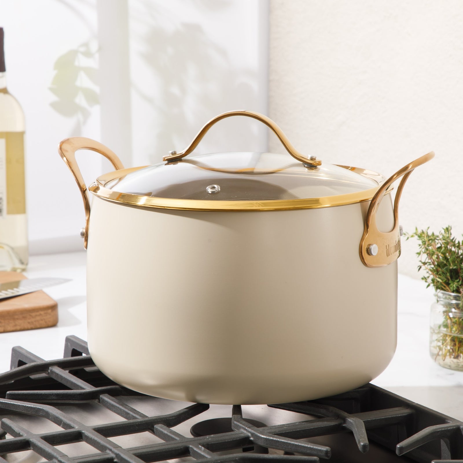 8 Quart Stock Pot with Lid - PFAS-Free Ceramic Nonstick Aluminum with Gold Handles