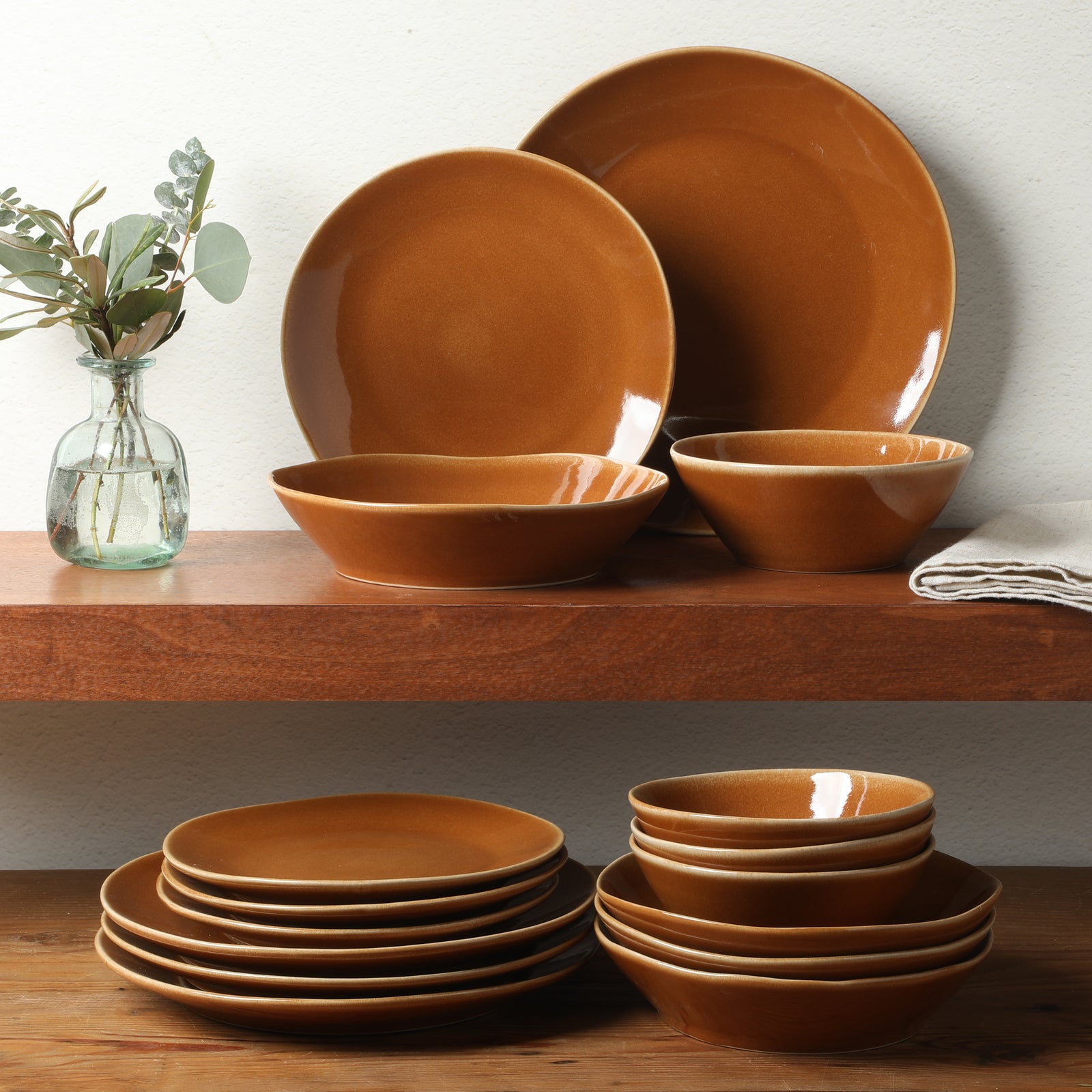 Montecito Breeze - 16-Piece Dinnerware Set for 4 - Reactive Glaze Stoneware - Terracotta Canyon
