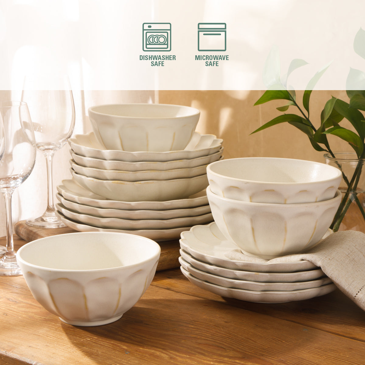 16-Piece Dinnerware Set for 4 - Scallop-Embossed Stoneware - Yuelu Bloom - Jasmine White