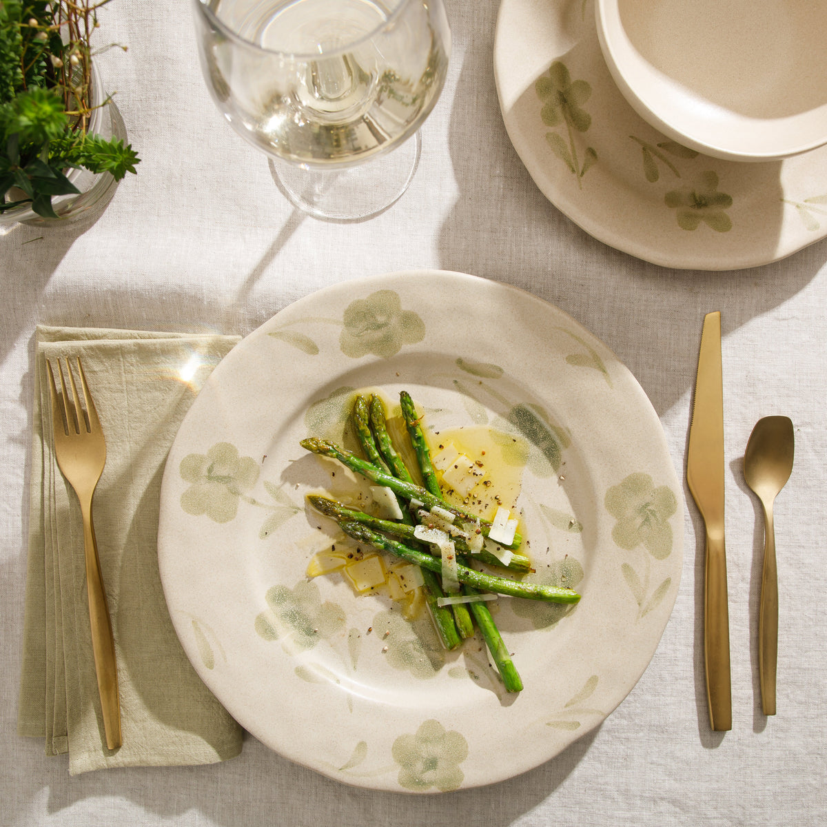 Porto Petals - 12-Piece Dinnerware Set for 4 - Hand-Painted Portuguese Stoneware, Green Orchid