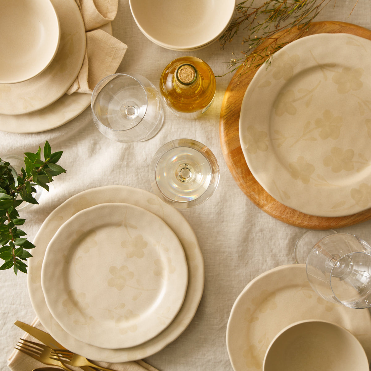 Porto Petals - 12-Piece Dinnerware Set for 4 - Hand-Painted Portuguese Stoneware, Lily Cream