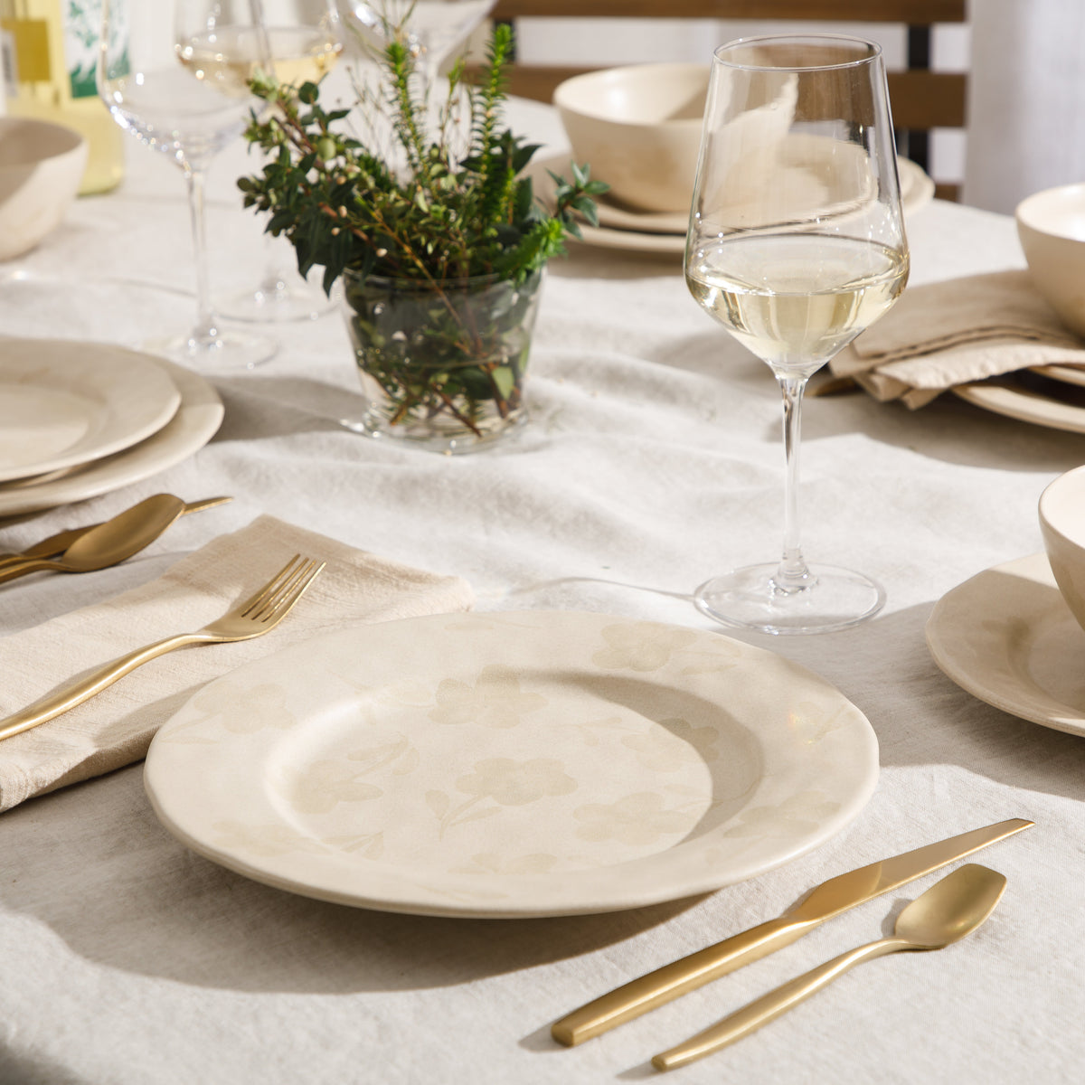Porto Petals - 12-Piece Dinnerware Set for 4 - Hand-Painted Portuguese Stoneware, Lily Cream