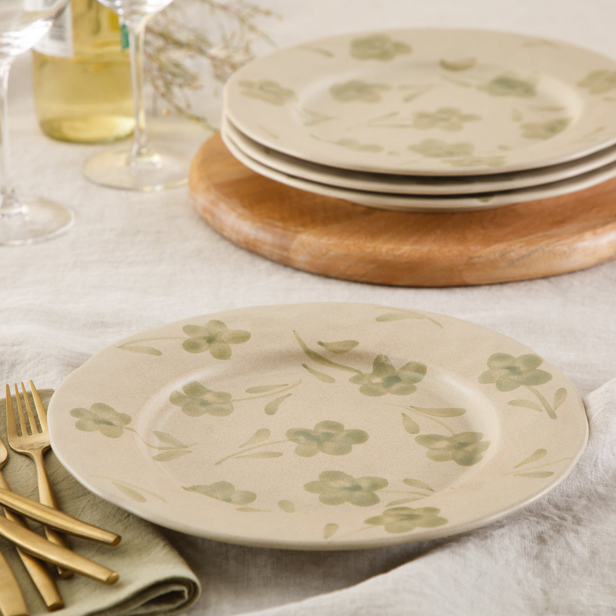 Porto Petals - 4-Piece 10.8 Inch Dinner Plate Set - Hand-Painted Portuguese Stoneware, Green Orchid