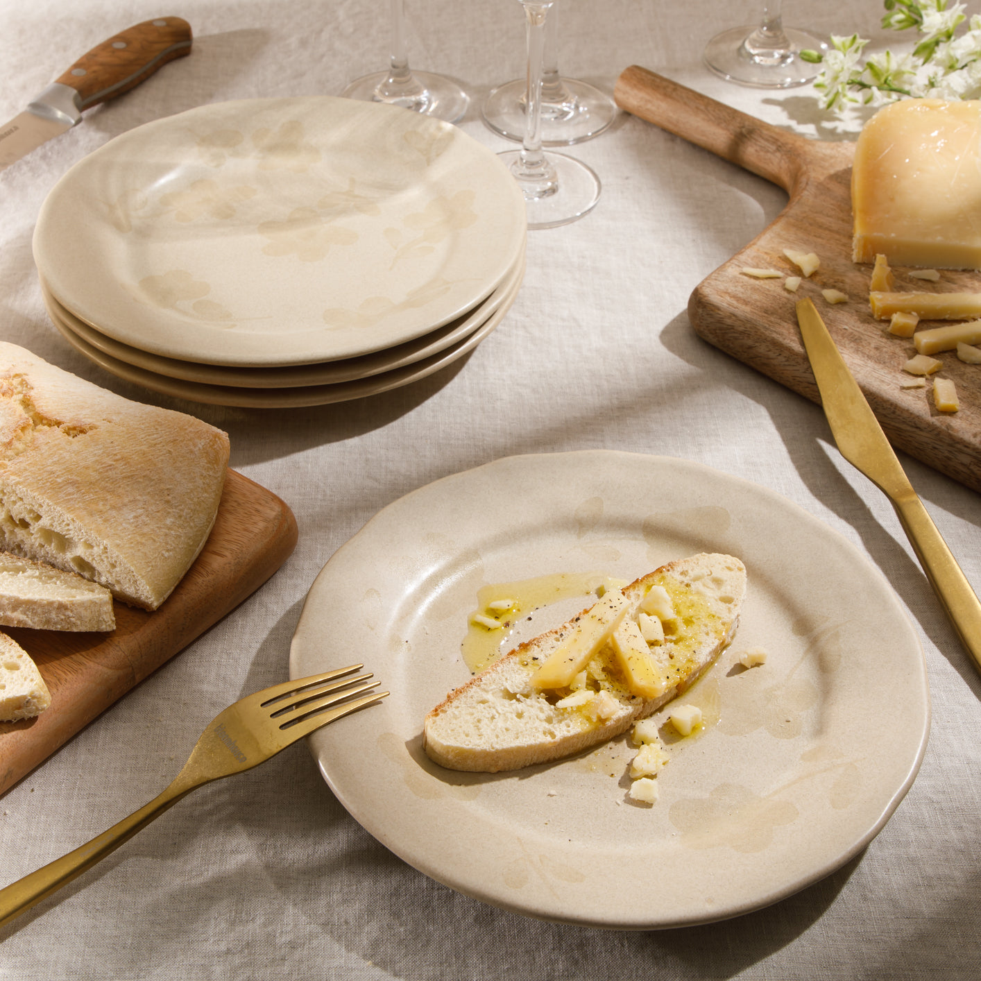 Porto Petals - 4-Piece 8.6 Inch Salad Plate Set - Hand-Painted Portuguese Stoneware - Lily Cream