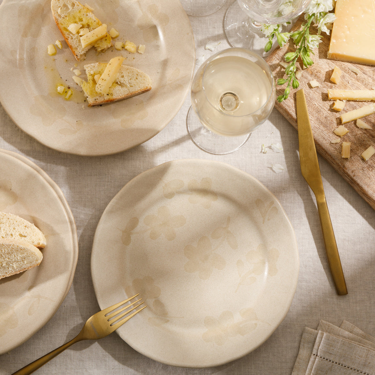 Porto Petals - 4-Piece 8.6 Inch Salad Plate Set - Hand-Painted Portuguese Stoneware, Lily Cream