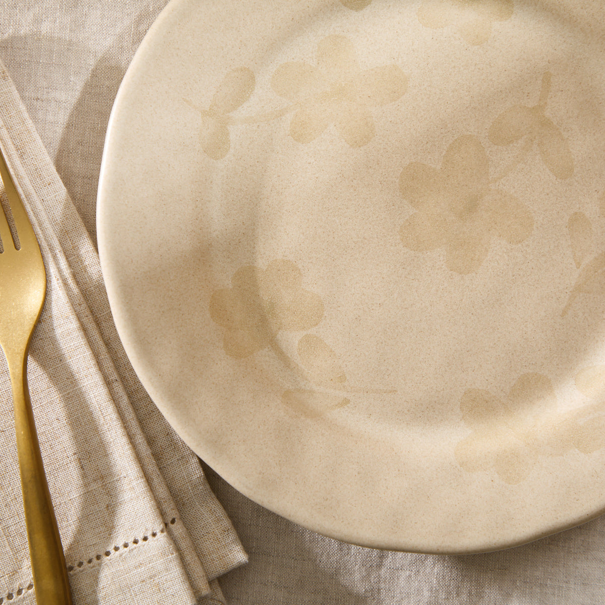 Porto Petals - 4-Piece 8.6 Inch Salad Plate Set - Hand-Painted Portuguese Stoneware, Lily Cream