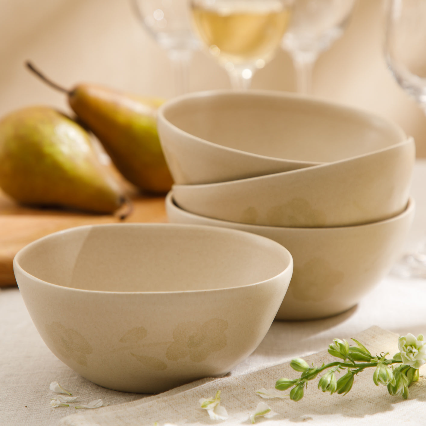 Porto Petals - 4-Piece 6.4 Inch Cereal Bowl Set - Hand-Painted Portuguese Stoneware - Lily Cream