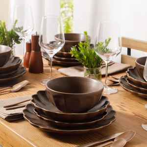 Yuelu Bloom - 16-Piece Dinnerware Set for 4 - Scallop-Embossed Stoneware