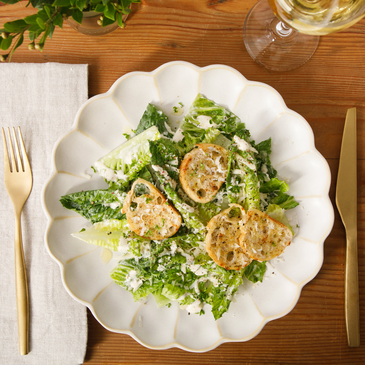 Yuelu Bloom - 4-Piece 10.75 Inch Dinner Plate Set - Scallop-Embossed Stoneware