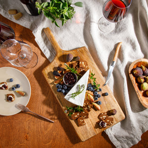 Rectangular Charcuterie Board with Handle - Mango Wood